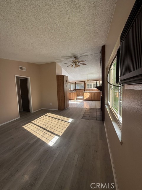 Detail Gallery Image 12 of 21 For 941 S Sycamore Ave, Rialto,  CA 92376 - 3 Beds | 1/1 Baths