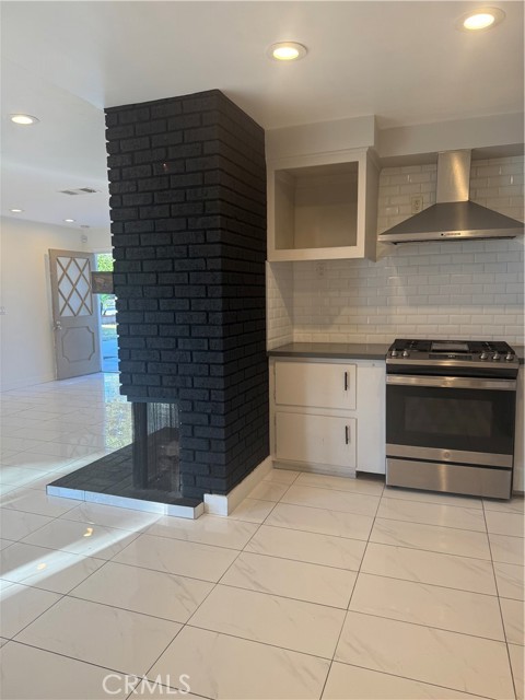 1517 N 3rd Avenue, Upland CA: https://media.crmls.org/medias/08fb9b07-b77f-4f9a-83d6-dedae351e764.jpg