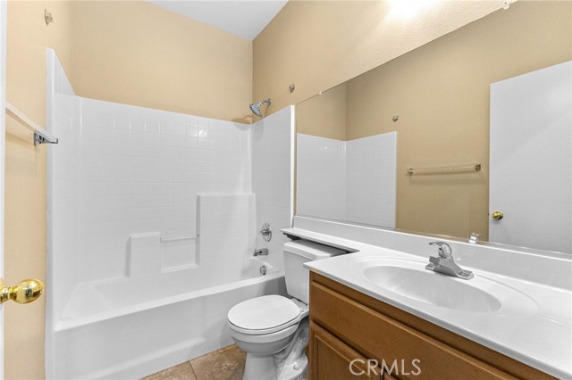 26816 Calico Court, Winchester CA: https://media.crmls.org/medias/08fc033b-1504-4359-9061-f6fd6da1b2cd.jpg