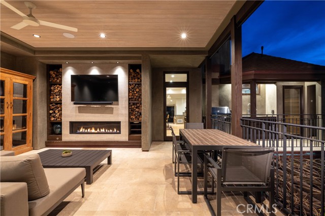 Detail Gallery Image 8 of 28 For 2204 Waterfront Dr, Corona Del Mar,  CA 92625 - 5 Beds | 5/1 Baths