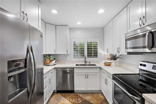 Detail Gallery Image 5 of 27 For 34022 Selva Rd #52,  Dana Point,  CA 92629 - 2 Beds | 2 Baths