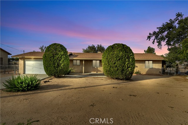 Detail Gallery Image 1 of 25 For 19158 Live Oak St, Hesperia,  CA 92345 - 3 Beds | 2 Baths