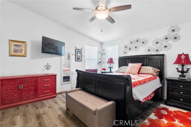 3700 Buchanan Street, Riverside CA: https://media.crmls.org/medias/08fdcff3-a0bb-4d22-be3e-672241f6ebac.jpg