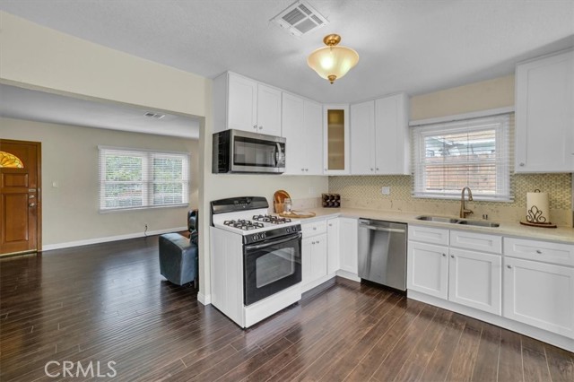 10734 Sharon Avenue photo 7