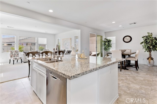 Detail Gallery Image 11 of 47 For 29304 Bent Grass, Lake Elsinore,  CA 92530 - 4 Beds | 3 Baths