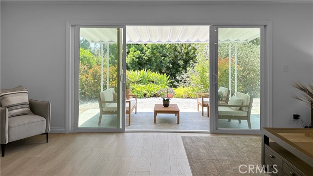 Detail Gallery Image 7 of 34 For 969 Adelante, Los Angeles,  CA 90042 - 4 Beds | 3 Baths