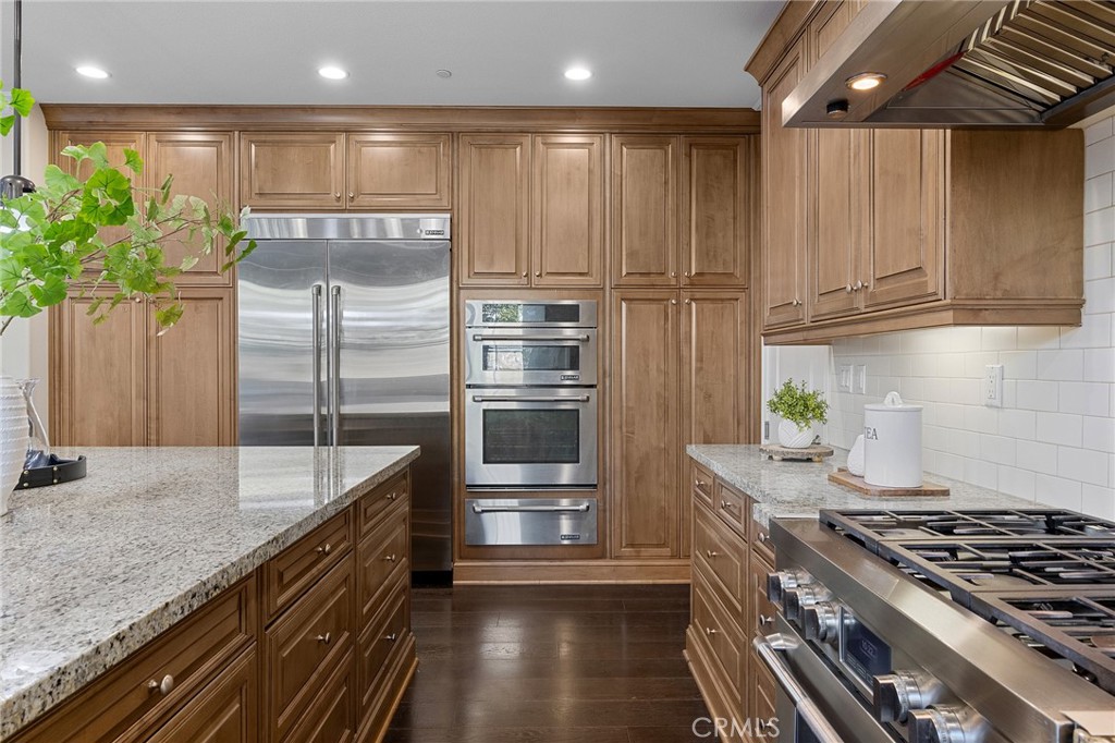 MLS #OC25274219 image #8