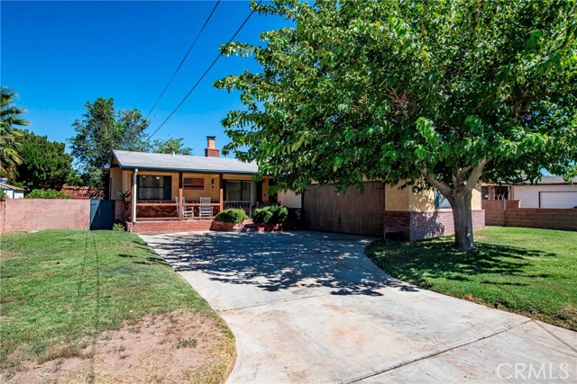 Detail Gallery Image 1 of 25 For 44720 12th St, Lancaster,  CA 93534 - 3 Beds | 2 Baths