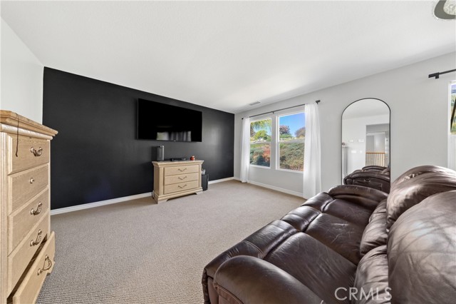 27126 Coral Bells Way, Murrieta CA: https://media.crmls.org/medias/090204ae-a4ae-4f22-b2e8-78ed8787f232.jpg