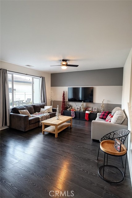 6550 Eucalyptus Avenue, Chino CA: https://media.crmls.org/medias/09021178-09b5-4347-a66e-091048fb03d4.jpg