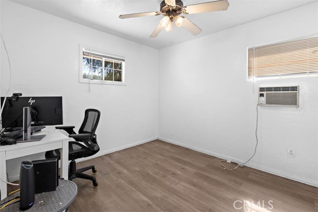 Detail Gallery Image 14 of 26 For 2386 Roxbury Dr, San Bernardino,  CA 92404 - 3 Beds | 1 Baths