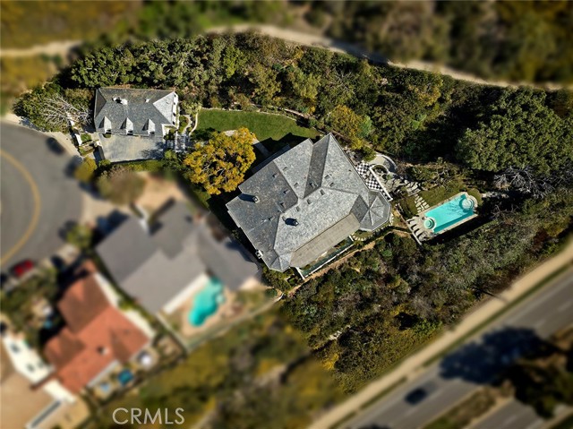 1 San Mateo Way, Corona del Mar CA: https://media.crmls.org/medias/09022ab8-3274-4777-974d-56a7818837b1.jpg