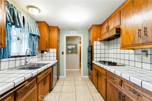 Detail Gallery Image 13 of 49 For 1765 Dumbarton Ave, San Bernardino,  CA 92404 - 4 Beds | 2 Baths