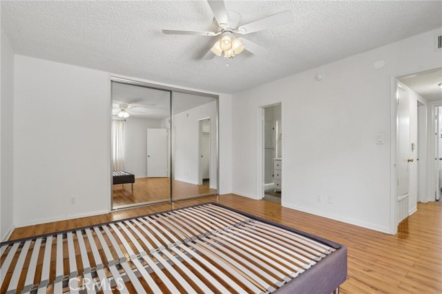 4358 Mammoth Avenue, 14 photo 16