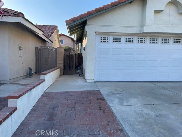 3917 Klamath River Drive, Ontario CA: https://media.crmls.org/medias/09049959-6657-48b2-81ad-f4cfef102c19.jpg