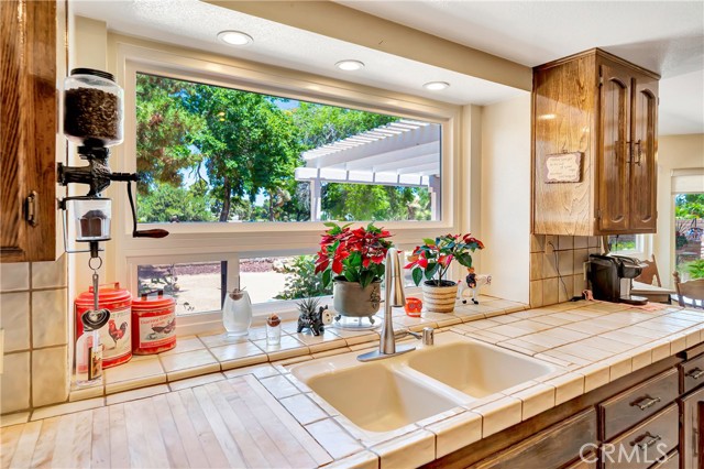 433 Fairway Drive, Palmdale CA: https://media.crmls.org/medias/0905cf73-34f7-4f7c-b389-36d235f8b3f0.jpg