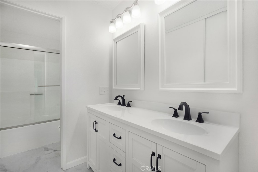 MLS #OC25225360 image #14