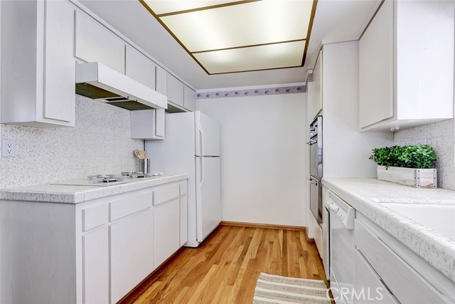 1708 Herrin Street, Redondo Beach, California 90278, 3 Bedrooms Bedrooms, ,2 BathroomsBathrooms,Residential,Sold,Herrin Street,SB22047138