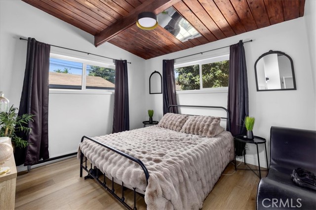 140 E 69th Street, Long Beach CA: https://media.crmls.org/medias/09085f67-1673-44f6-90e7-e948e80c5f9e.jpg