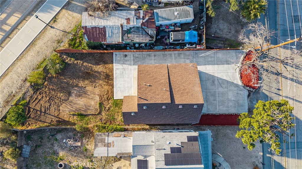 https://media.crmls.org/medias/0908df41-0c8e-4f44-a34a-4096475c8d64.jpg?preset=X-Large