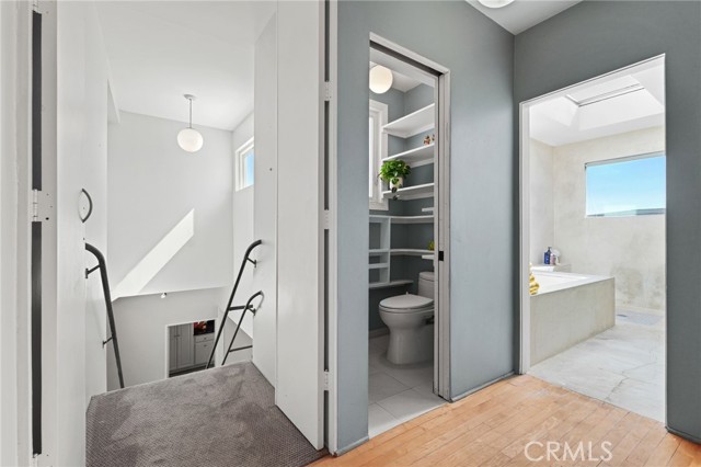 1800 Highland Avenue, Manhattan Beach CA: https://media.crmls.org/medias/0909484b-d403-48f4-b916-292a434f04f3.jpg