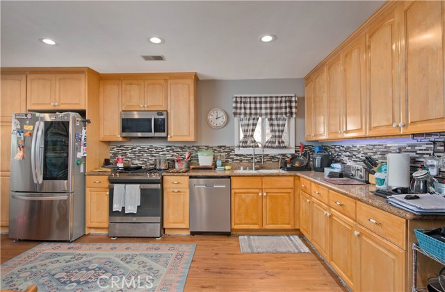 Detail Gallery Image 5 of 23 For 10521 Blucher, Granada Hills,  CA 91344 - 3 Beds | 2 Baths