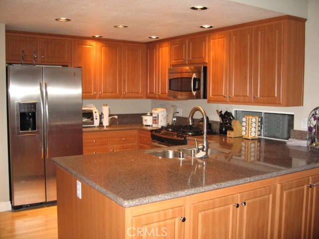 Detail Gallery Image 8 of 19 For 10 Woodsorrel, Irvine,  CA 92604 - 3 Beds | 2 Baths