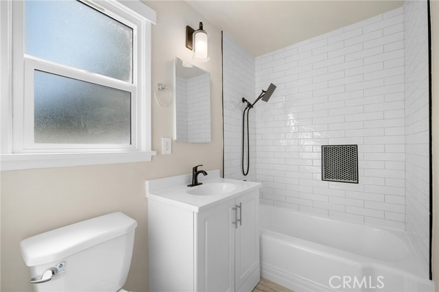 908 East Maple, A photo 11