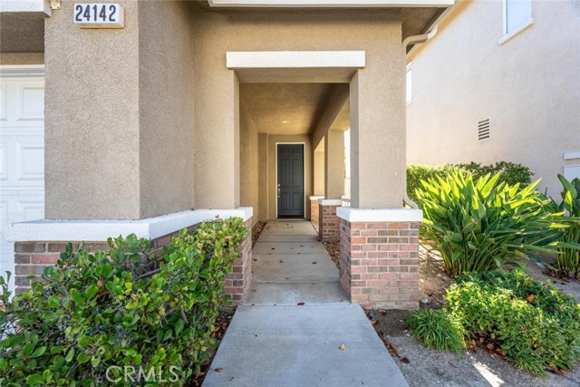 Detail Gallery Image 3 of 49 For 24142 Tango Dr, Valencia,  CA 91354 - 4 Beds | 2/1 Baths