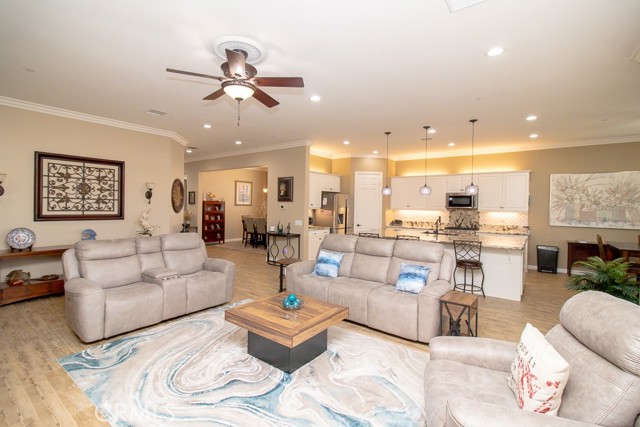 464 Whitney Peak, Beaumont CA: https://media.crmls.org/medias/090afba8-5d00-46bb-b295-f1ab393b4f0d.jpg