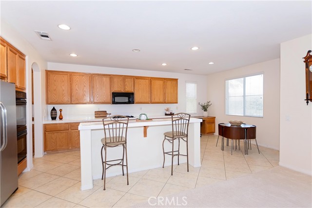 Detail Gallery Image 14 of 57 For 3607 Mountain Shadows Ct, Palmdale,  CA 93551 - 3 Beds | 3 Baths