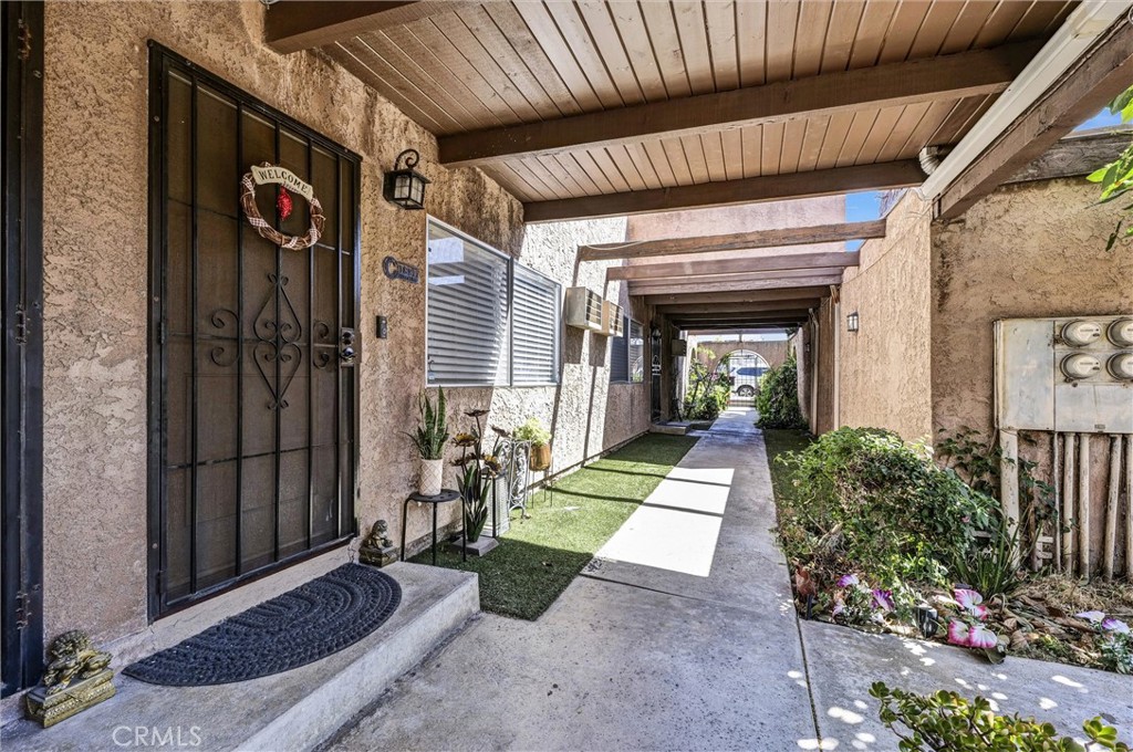1837 Temple Avenue #C