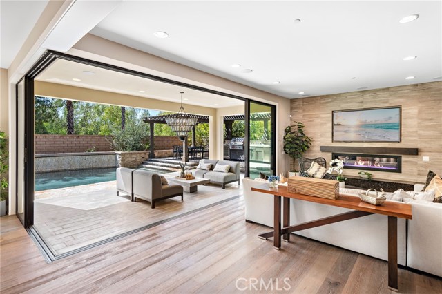 Detail Gallery Image 14 of 52 For 50 Cooper, Lake Forest,  CA 92630 - 5 Beds | 5/1 Baths