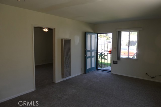 Detail Gallery Image 5 of 20 For 4736 W 169th, Lawndale,  CA 90260 - 2 Beds | 2 Baths
