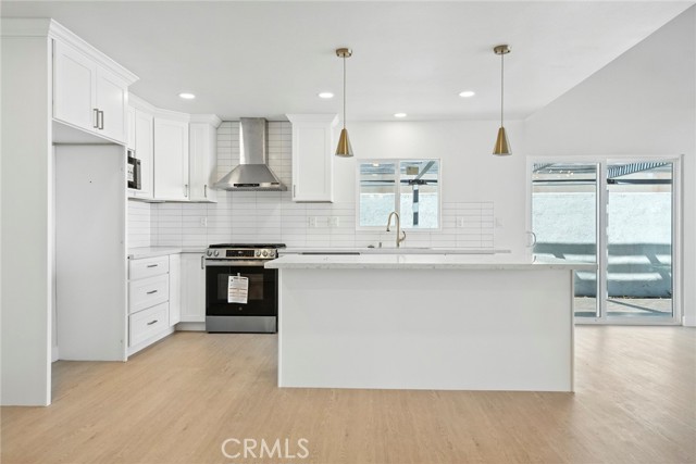 25201 Miles Ave, Lake Forest CA: https://media.crmls.org/medias/090c6c20-3238-4df6-80e2-ccb36e501c6c.jpg
