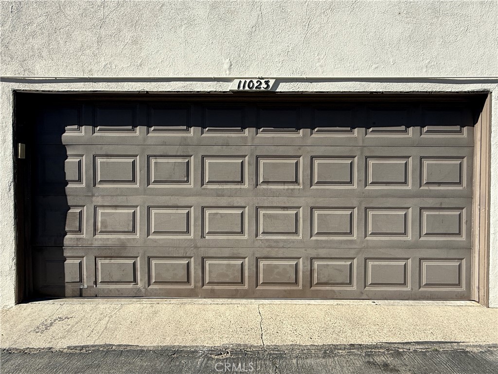 https://media.crmls.org/medias/090c7322-3c1b-4f3b-ab57-5739d78388b4.jpg?preset=X-Large