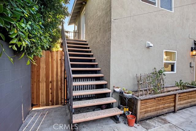 Detail Gallery Image 32 of 37 For 3031 4th Ave, Los Angeles,  CA 90018 - 6 Beds | 4/1 Baths