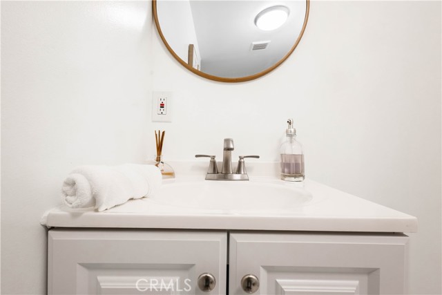 3720 S St Andrews Place, Los Angeles CA: https://media.crmls.org/medias/090ced71-2fdb-4fe9-996e-f160adcfdbf0.jpg