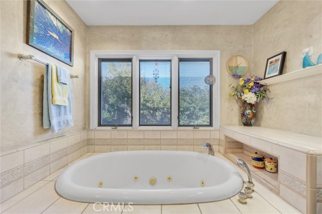 6309 Via Colinita, Rancho Palos Verdes CA: https://media.crmls.org/medias/090d7b04-61b7-45f4-97a5-73bdd2ef788e.jpg