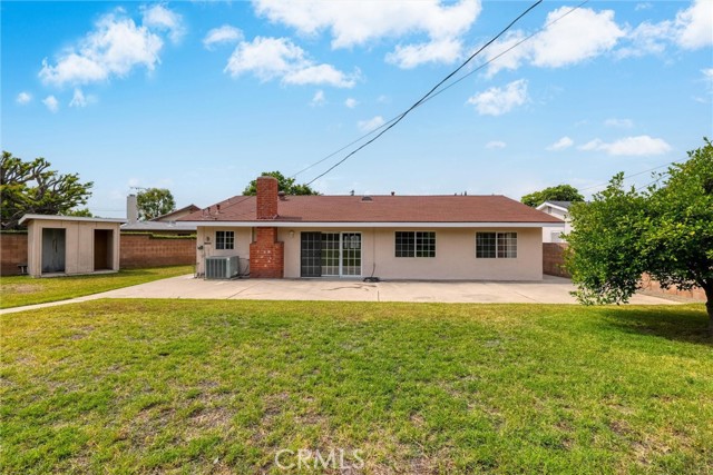 17415 Minnehaha Street, Granada Hills CA: https://media.crmls.org/medias/090e1336-0479-4d47-a323-160466e9fad1.jpg