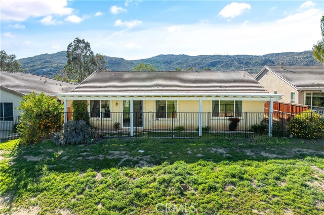 570 Olazabal Drive, Hemet CA: https://media.crmls.org/medias/090e6ef4-0562-4cec-9984-4361799f8ae2.jpg