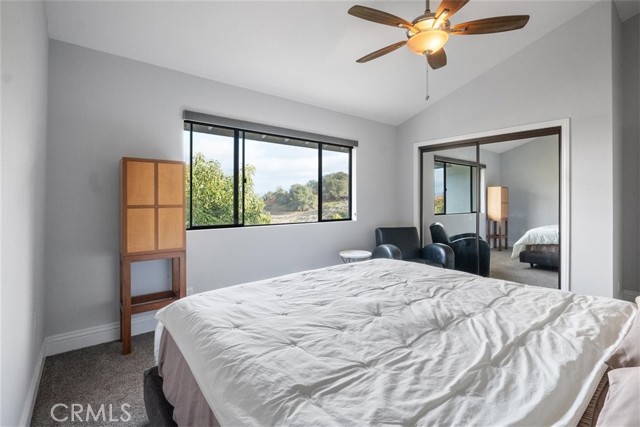 5088 San Jacinto Circle West, Fallbrook CA: https://media.crmls.org/medias/090e7788-f790-4c3e-97f1-b19cb6a2a438.jpg