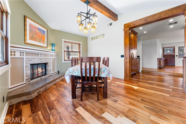 1944 W Lullaby Lane, Anaheim CA: https://media.crmls.org/medias/090f4dd6-7353-4b23-8691-8ad24577a010.jpg