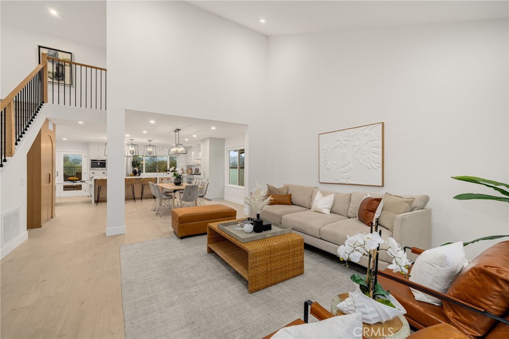 MLS #OC25157205 image #5