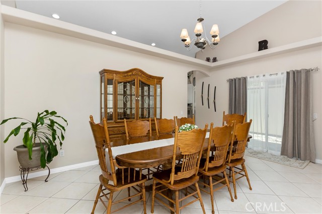 Detail Gallery Image 17 of 52 For 3009 Shadid, Colton,  CA 92324 - 5 Beds | 3/1 Baths