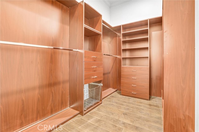 Detail Gallery Image 17 of 30 For 22202 Avenue San Luis, Woodland Hills,  CA 91364 - 3 Beds | 3 Baths