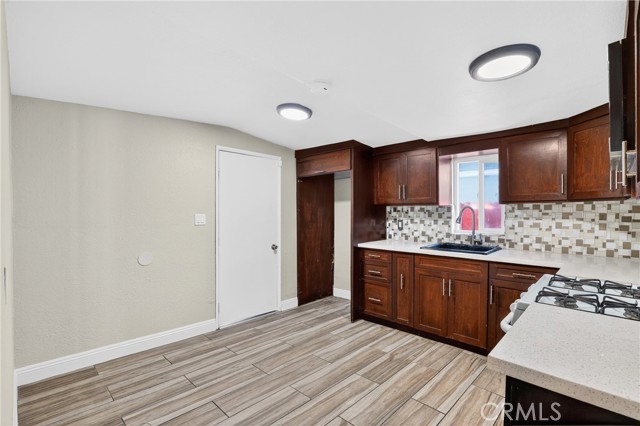 Detail Gallery Image 11 of 48 For 806 W Spruce St, Compton,  CA 90220 - 3 Beds | 1 Baths