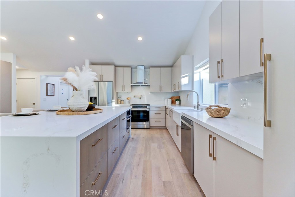 MLS #OC25250919 image #10