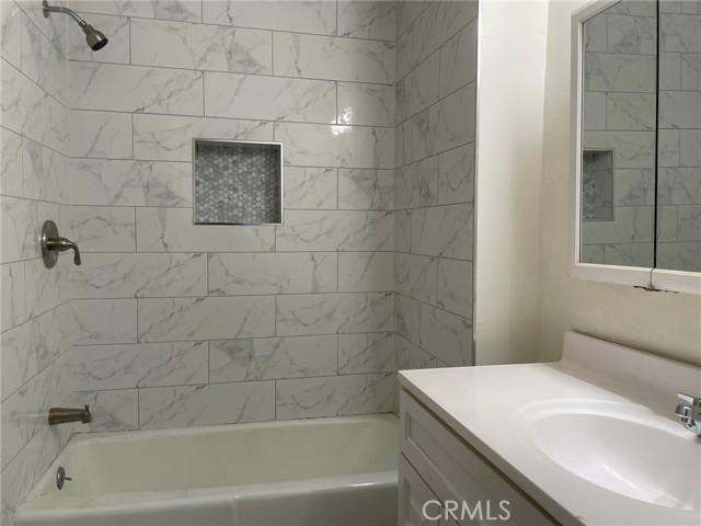 Detail Gallery Image 5 of 10 For 4953 Gambier St #1,  Los Angeles,  CA 90032 - 3 Beds | 2 Baths