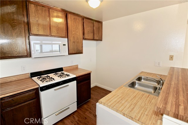 17312 Chatsworth Street H, Granada Hills, CA, 91344 17312 Chatsworth Street H, Granada Hills, CA, 91344